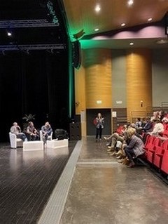 Au cours de cette soirée, nous avons pu échanger avec Denis Dupouy, directeur de l’Office de Tourisme Landes Atlantique Sud, et Jean Luc Boulin, Consultant en tourisme à propos de l’évolution des attentes des clientèles et de se projeter sur le tourisme que nous souhaitons demain pour notre destination des Grands Lacs.