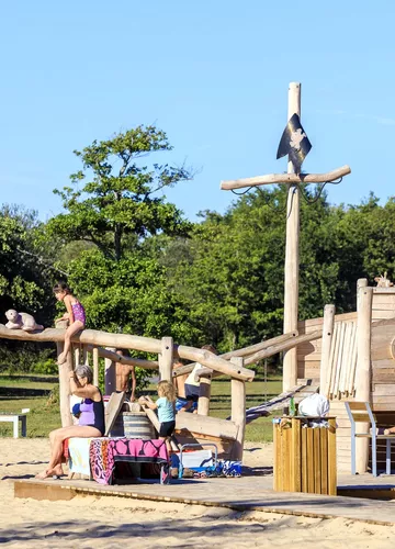 Jeux pour enfants à Gastes