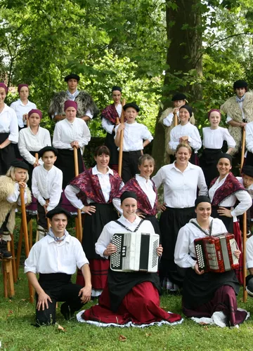 Groupe folklorique les hérons des Lacs