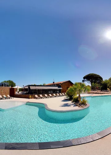 Piscine du domaine les Oréades