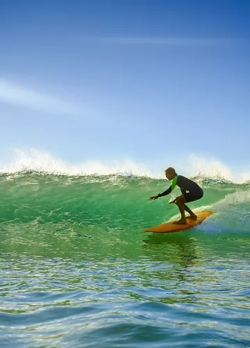 Surf sur l'océan atlantique