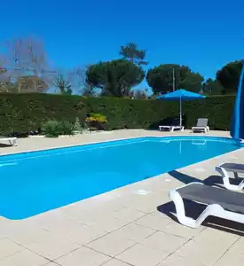hotel-cote-et-lac-bisca-piscine