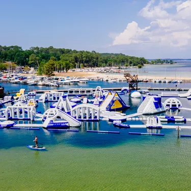 Aquapark dans les Landes L'Aquapark vue du ciel à Biscarrosse