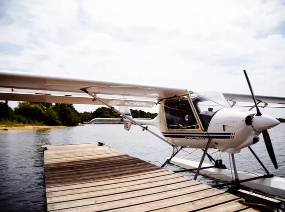 Flüge im Wasserflugzeug