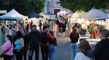 Marché nocturne à Parentis-en-Born
