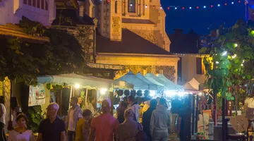 Marché nocturne à Parentis-en-Born