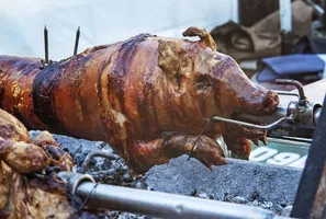 Fête au Lac et cochon de lait Fête au Lac et cochon de lait