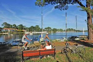 balade-velo-pistes-cyclables-lac