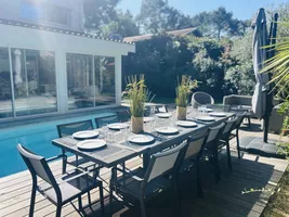 5. table extérieure piscine