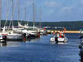 bateau-lac-port-biscarrosse
